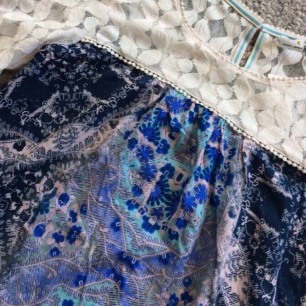 Akemi + Kin Maite Tunic - Picture 2 of 3